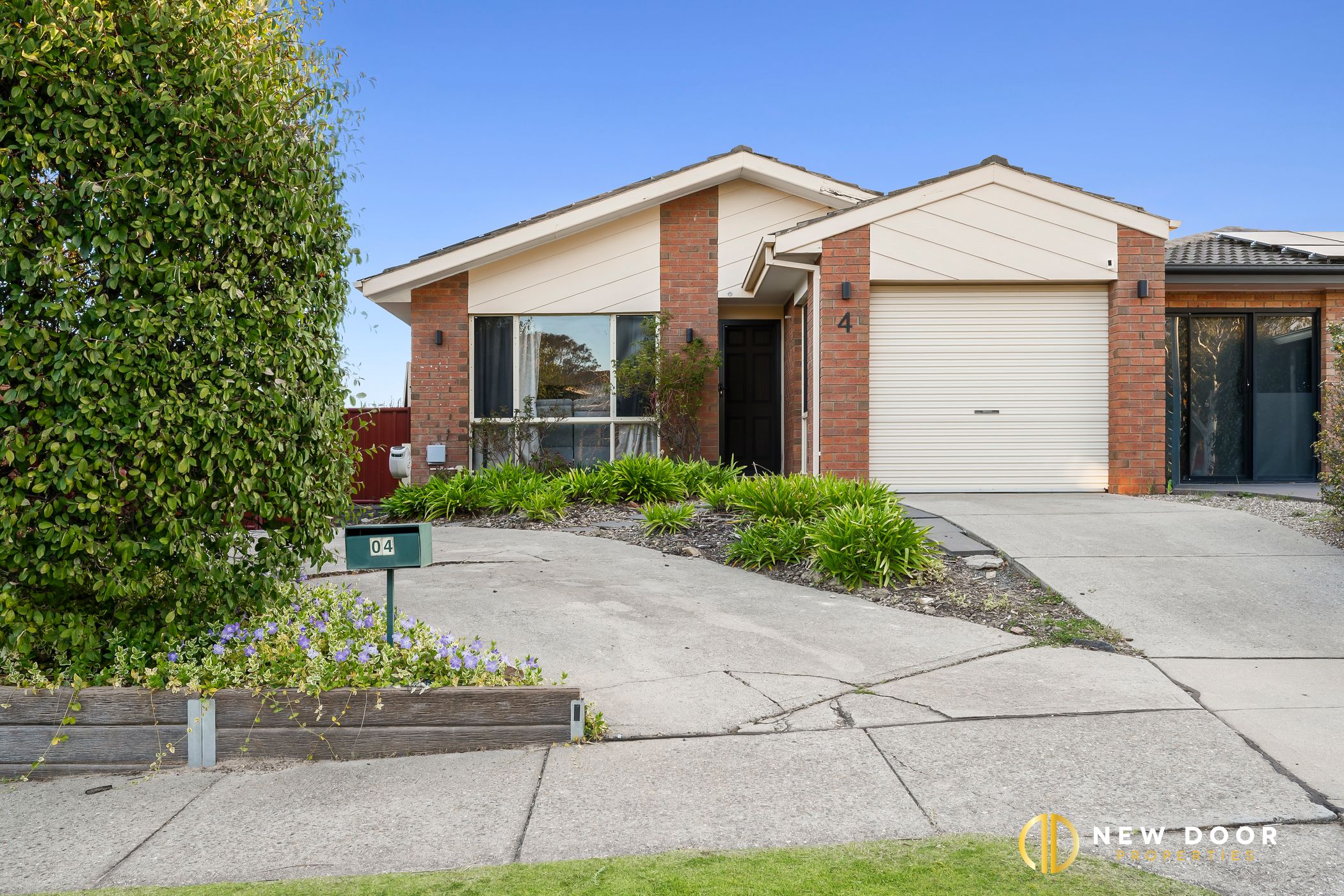 4 Gurrang Avenue,<br> NGUNNAWAL,<br> ACT